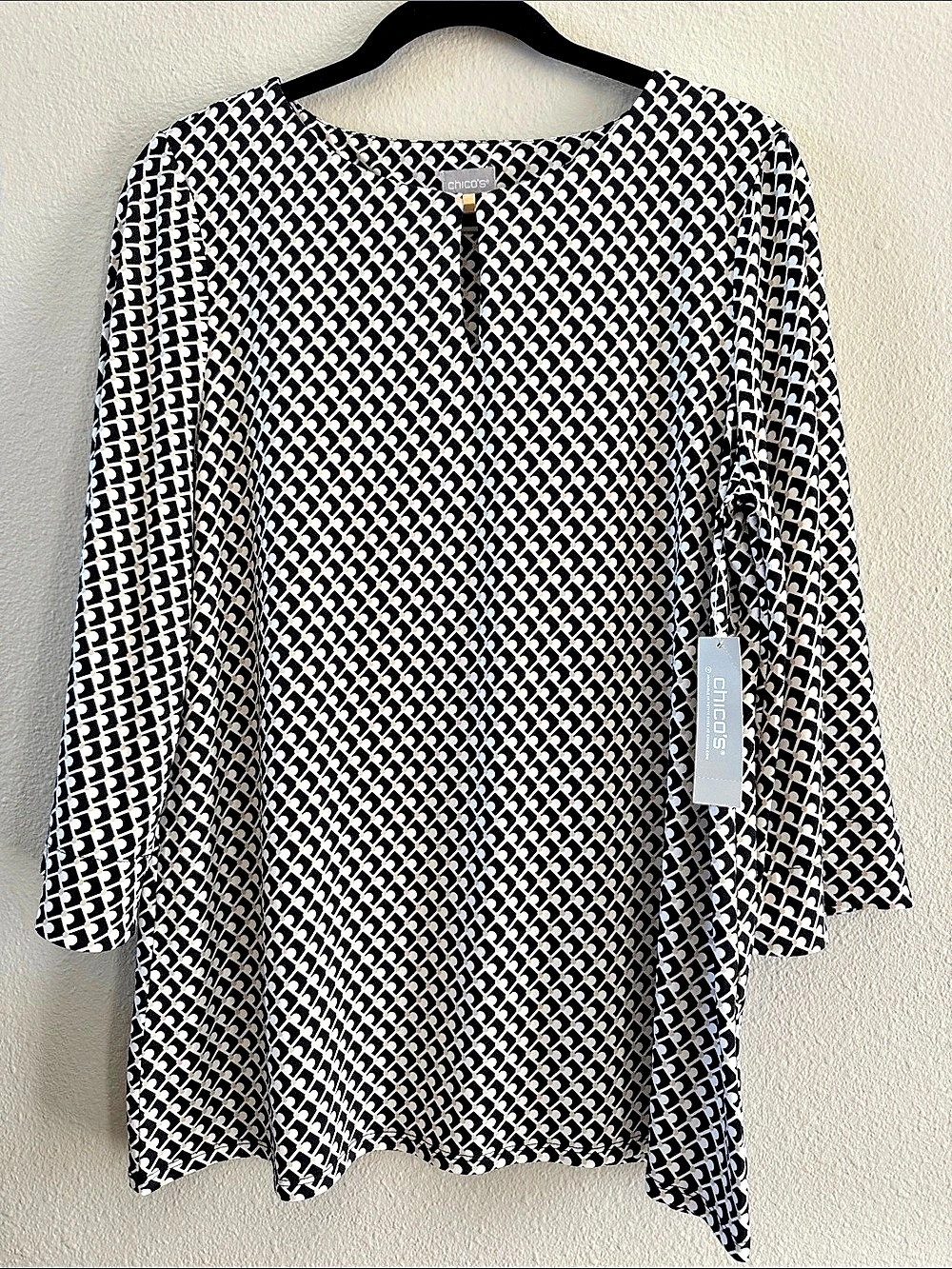 Chico's Geo Print Top 3/4 Slv Pattern Black/White Sleeve Black & White Size